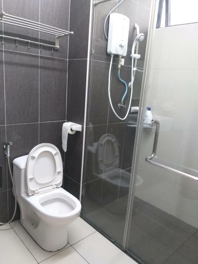 Kempas Indah @ The Secret Garden Homestay Johor Bahru Exterior foto